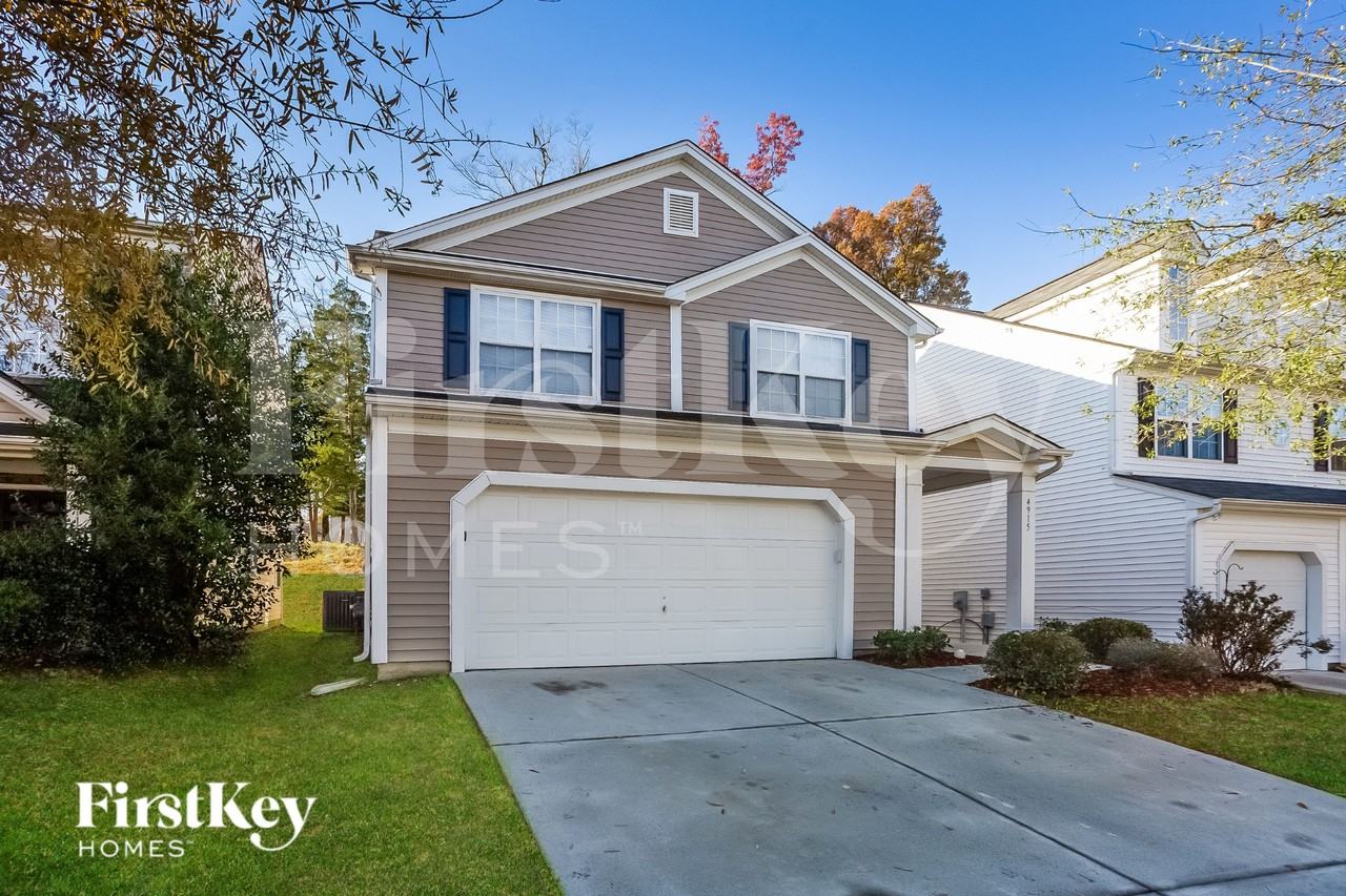 4915 Abercromby St - Photo 3 of 16