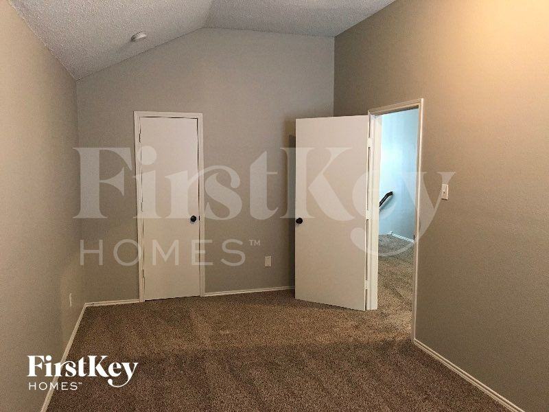 4817 Palm Ridge Dr - Photo 7 of 10