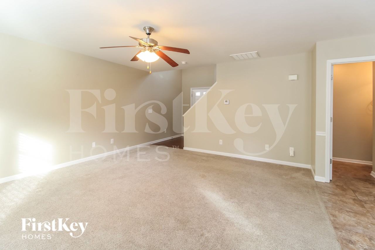 4640 Midstream Crossing Dr - Photo 4 of 16