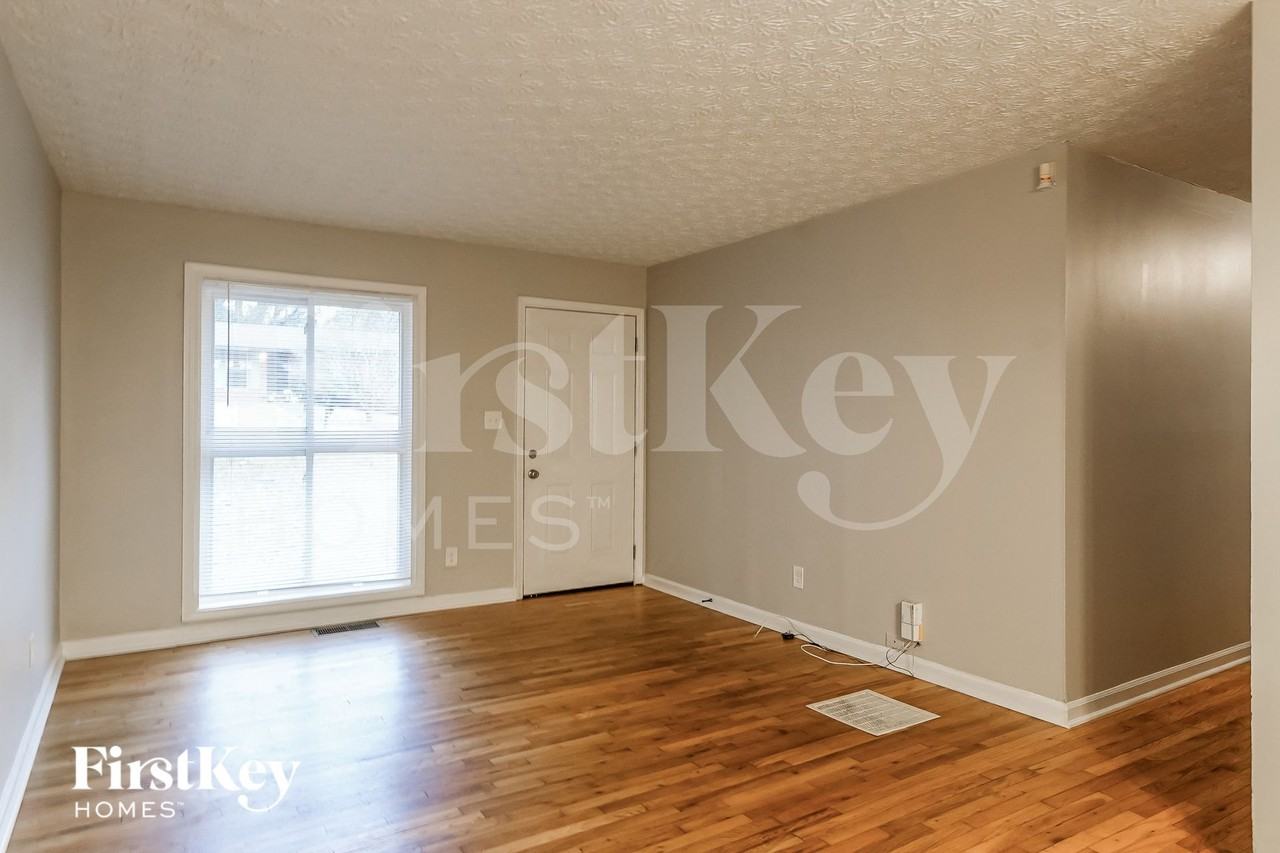 443 Fairlock Ln Nw - Photo 3 of 14