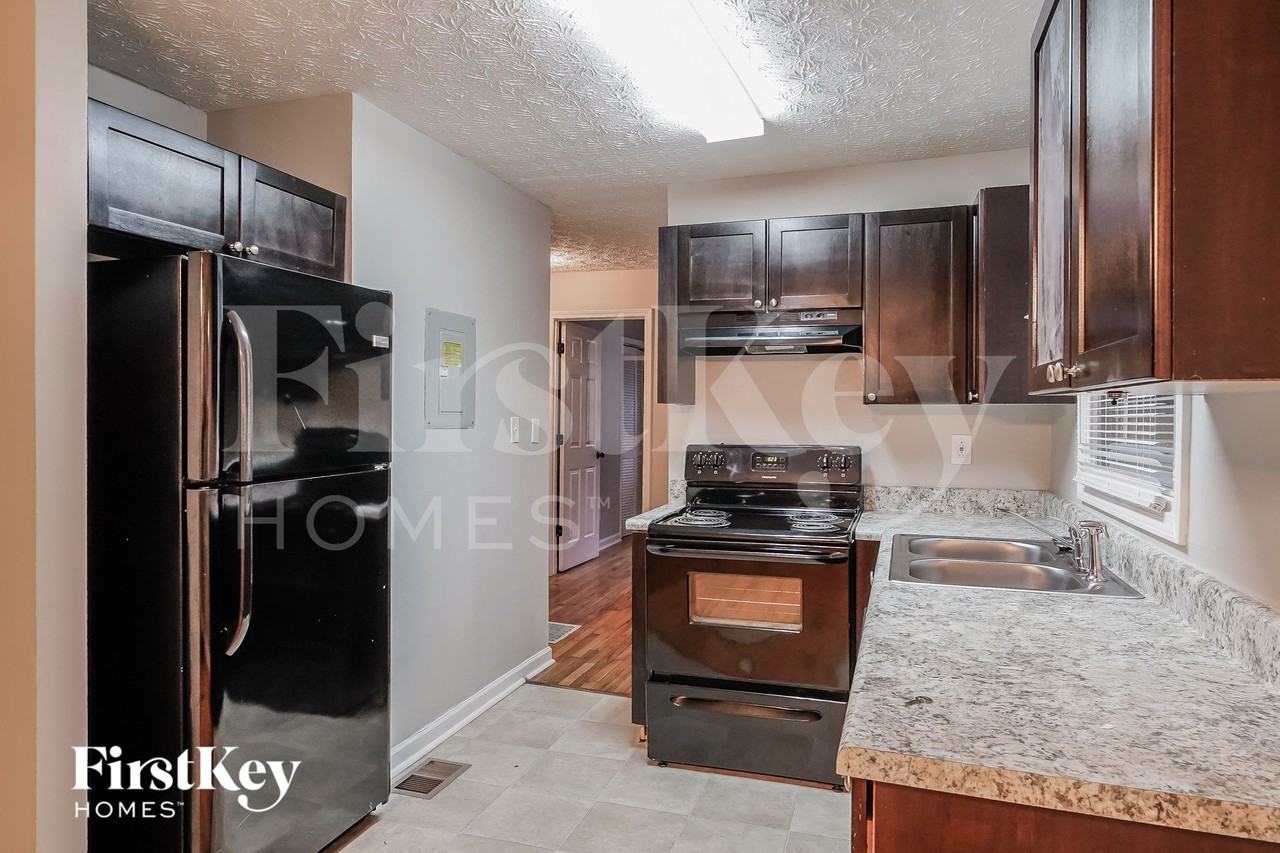 443 Fairlock Ln Nw - Photo 6 of 14