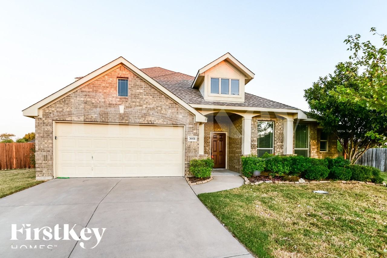 3601 Royal Ct - Photo 2 of 18