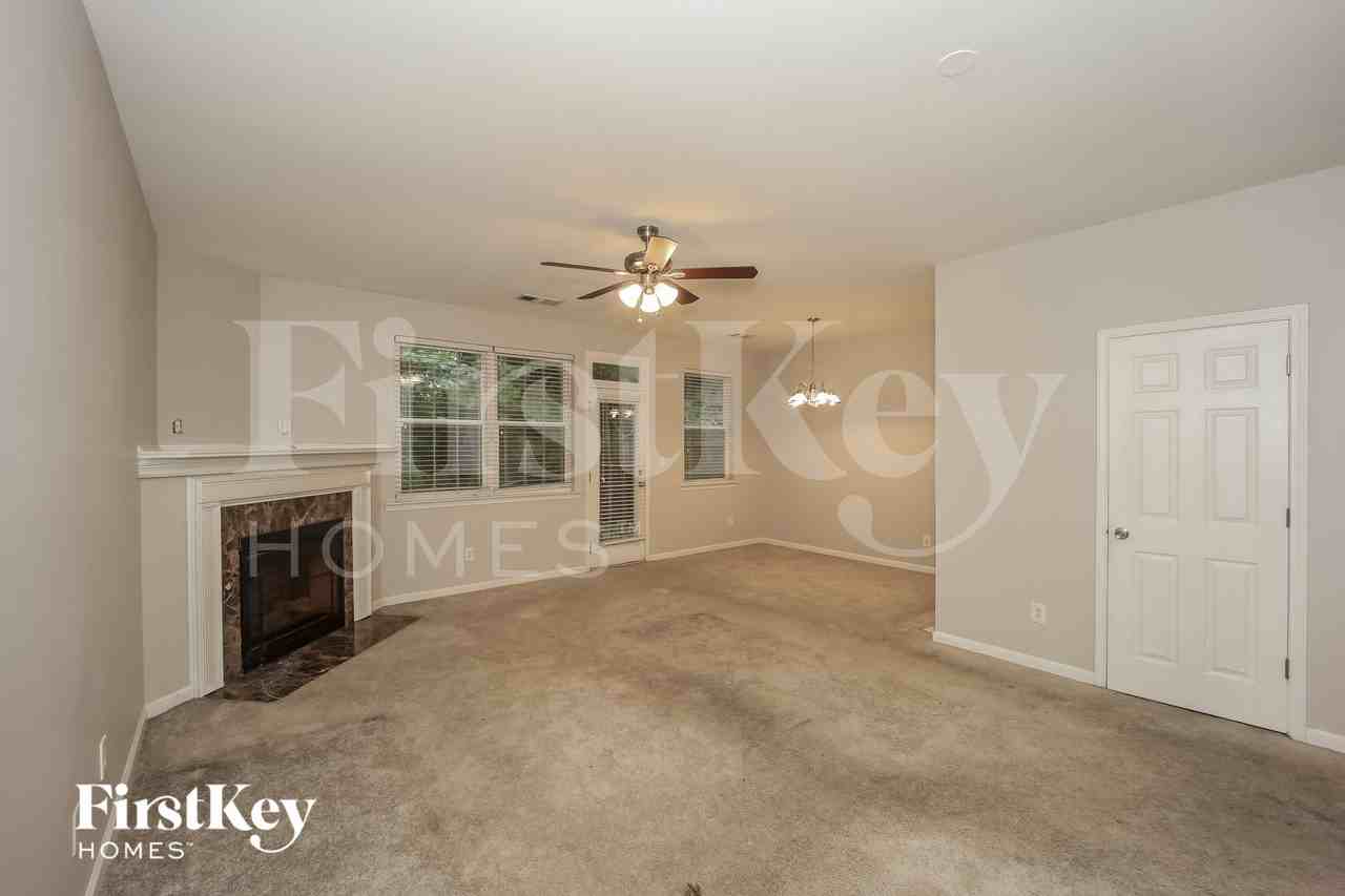 3383 Estes Dr - Photo 2 of 15