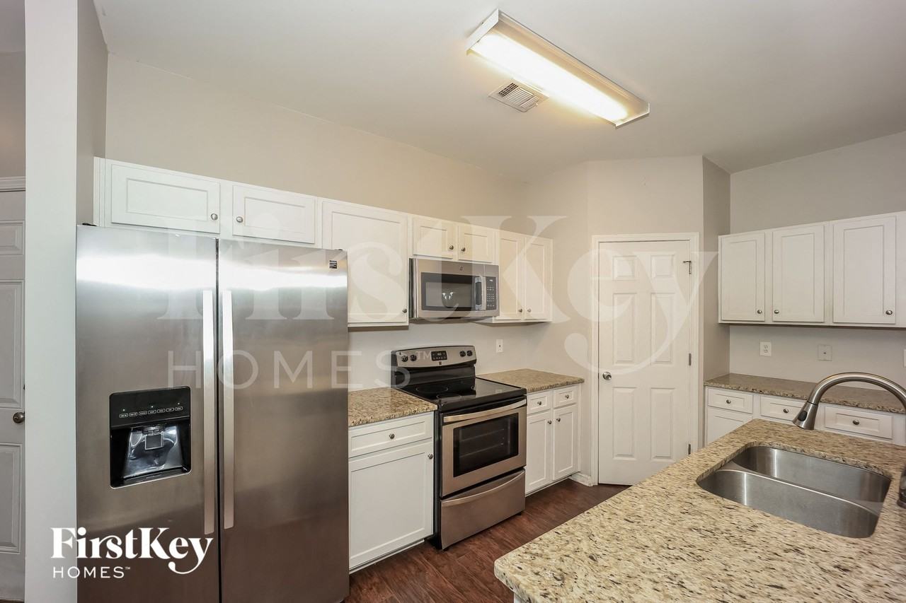 3383 Estes Dr - Photo 6 of 15