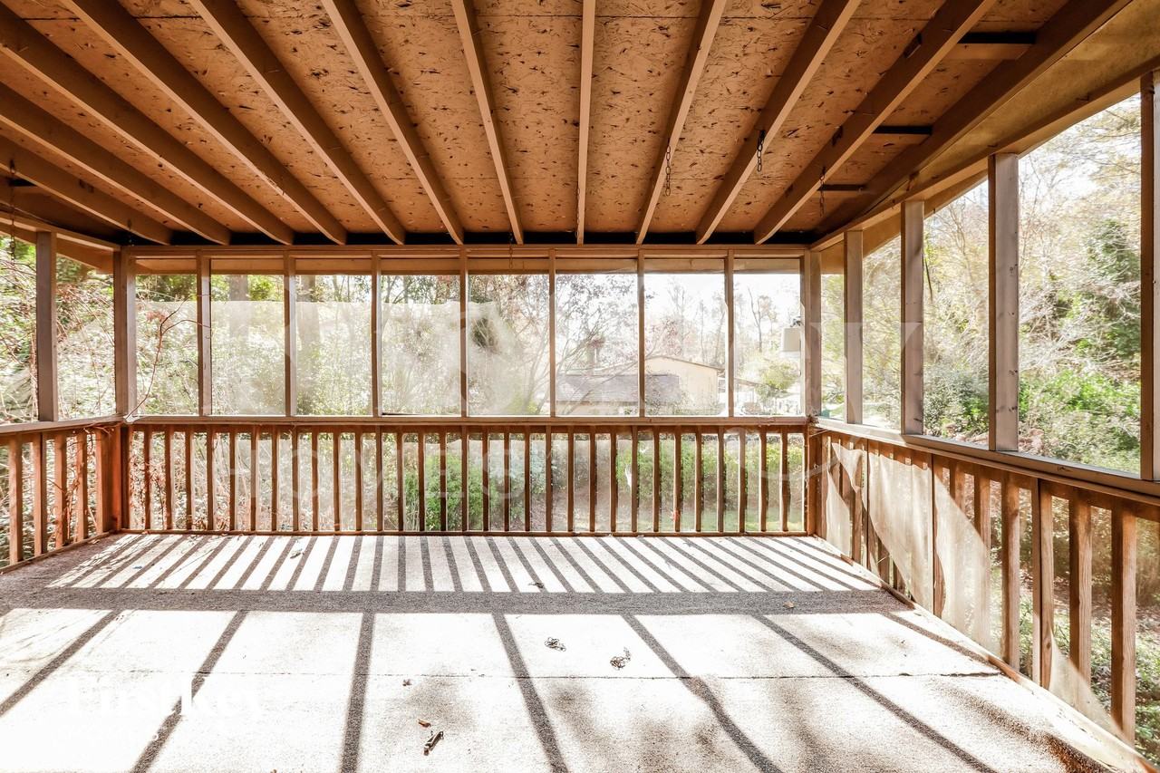 3085 Piper Dr - Photo 5 of 15