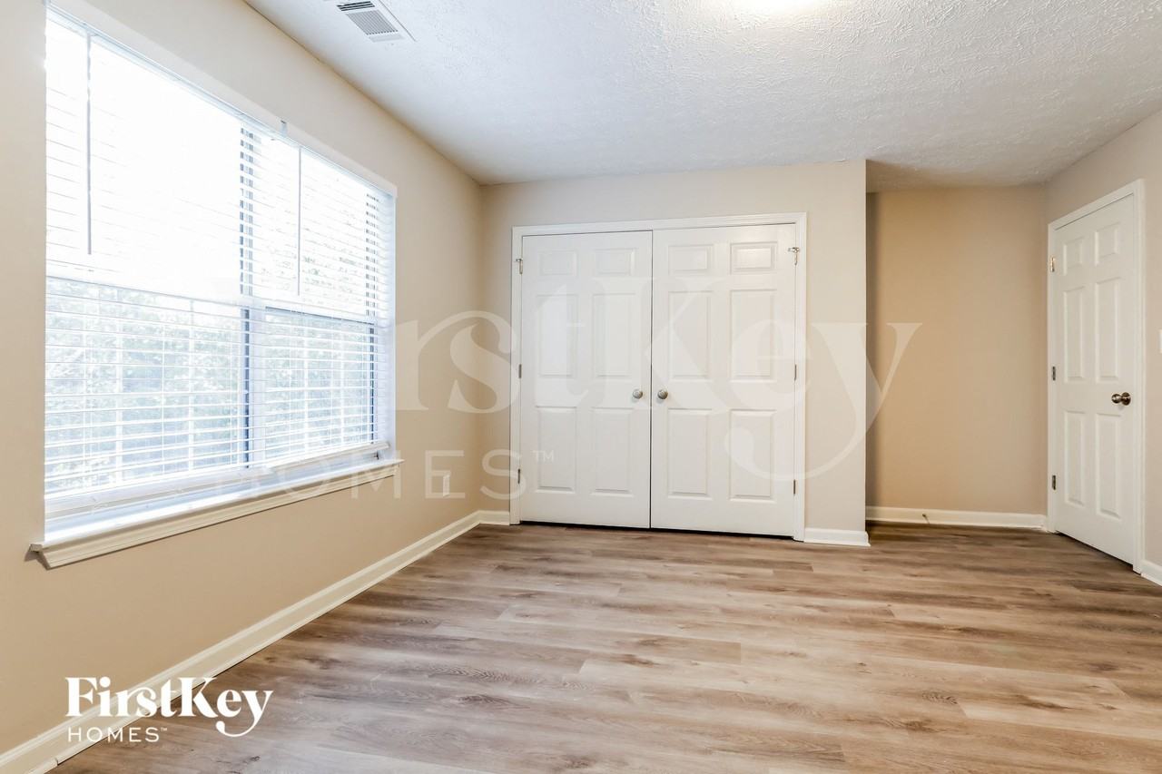 3085 Piper Dr - Photo 6 of 15