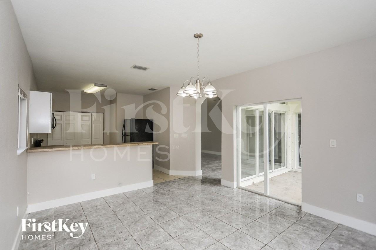 28168 Sw 134th Ct - Photo 4 of 15