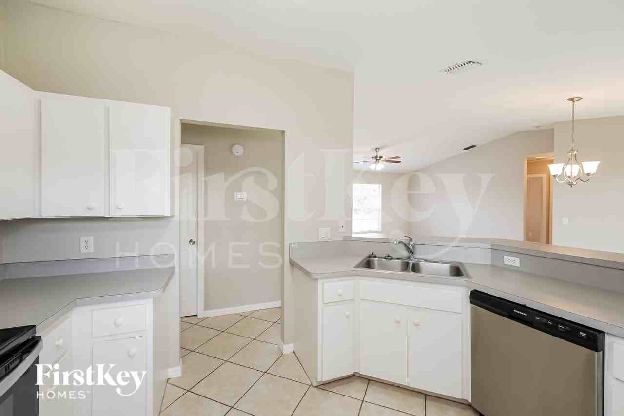 2565 Vogler Ln - Photo 7 of 16