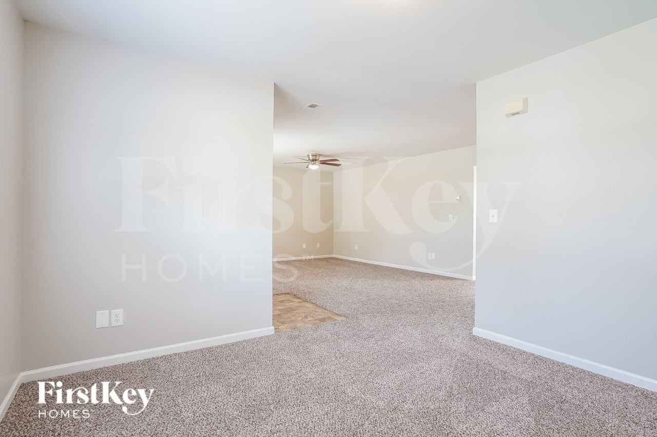 2303 Sidney Porter Dr - Photo 5 of 16