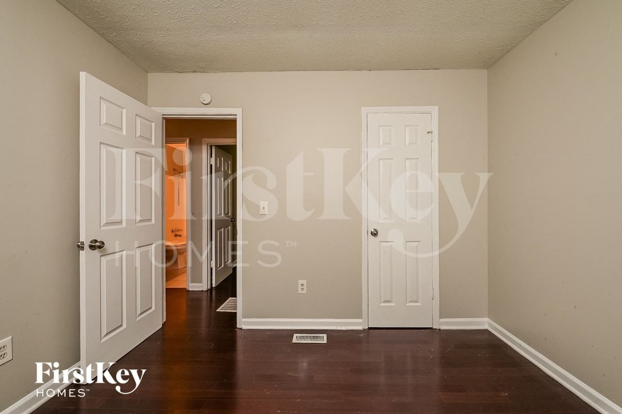 2211 Cherokee Valley Cir - Photo 7 of 15