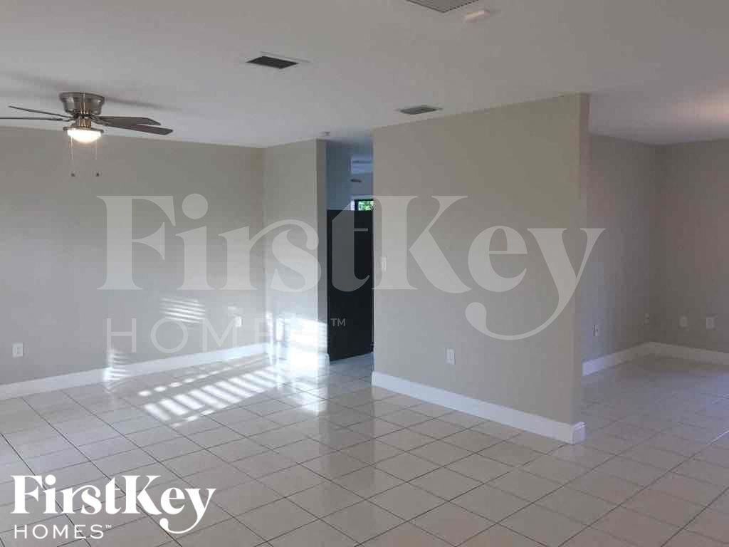 19740 Swpl - Photo 2 of 16