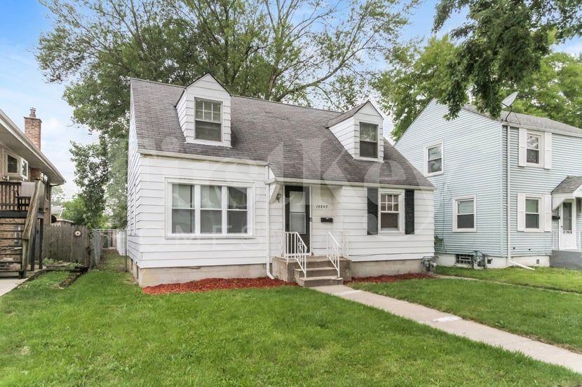 14840 Grant St - Photo 2 of 15