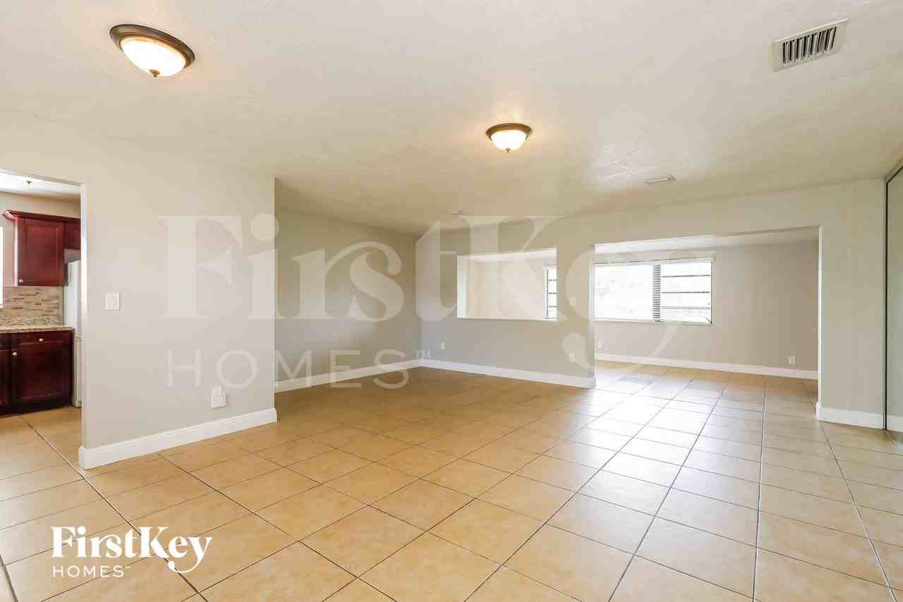 1345 Nw 188th St - Photo 2 of 15