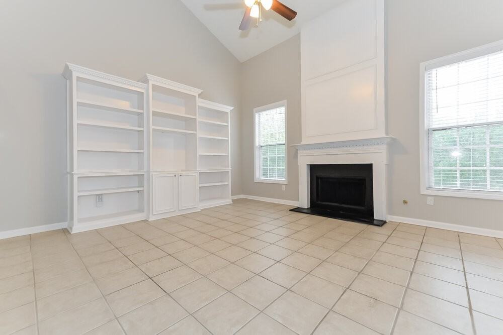 416 Heathcliff Ct - Photo 4 of 17