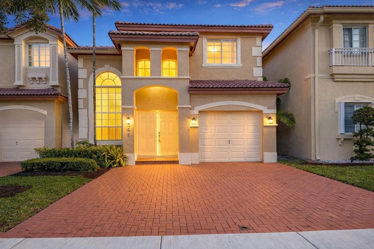 11541 Nw 68th Ter