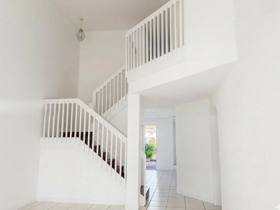 11541 Nw 68th Ter - Photo 4 of 8