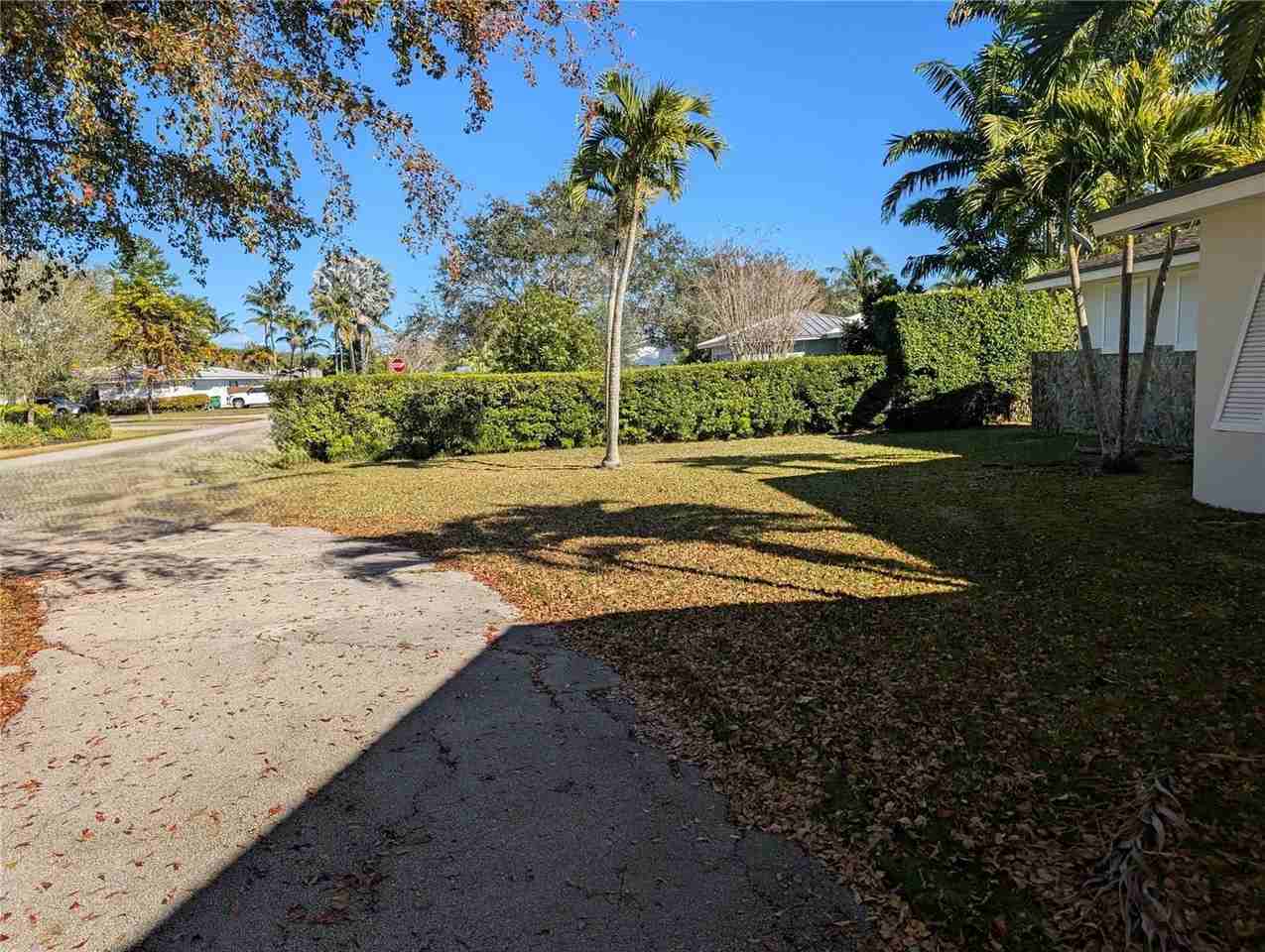 7970 Sw 146th St - Photo 4 of 5