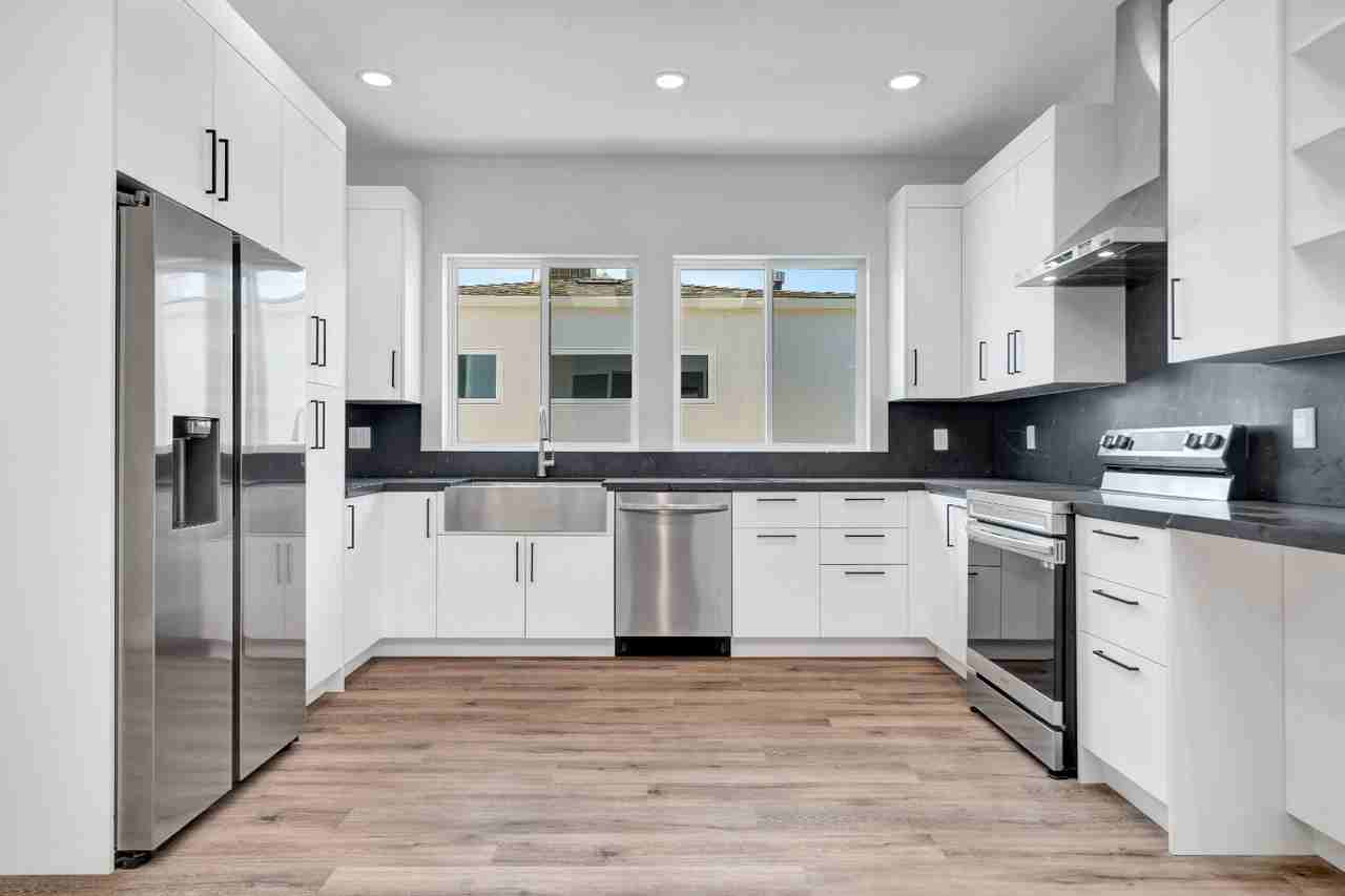 11615 Burbank Blvd #2 - Photo 3 of 13