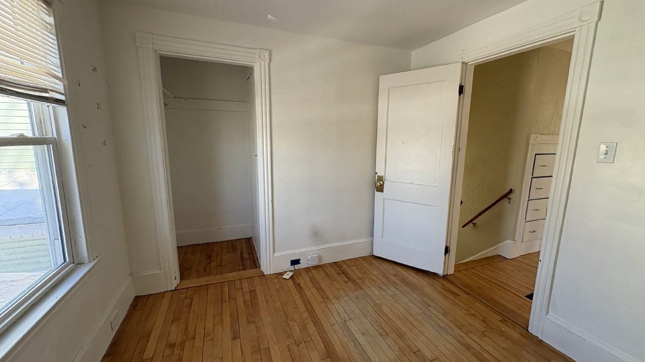 670 Main St - Photo 6 of 24