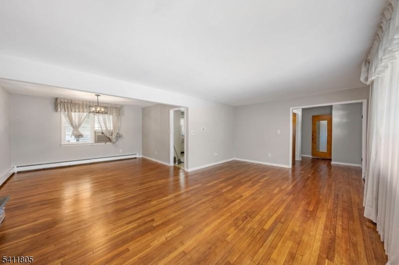 259 Oneida Ave - Photo 5 of 30