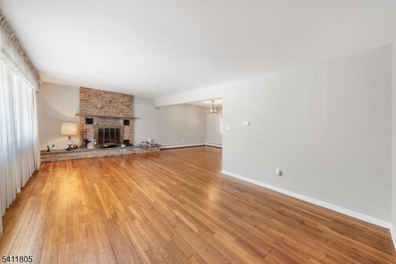 259 Oneida Ave - Photo 6 of 30