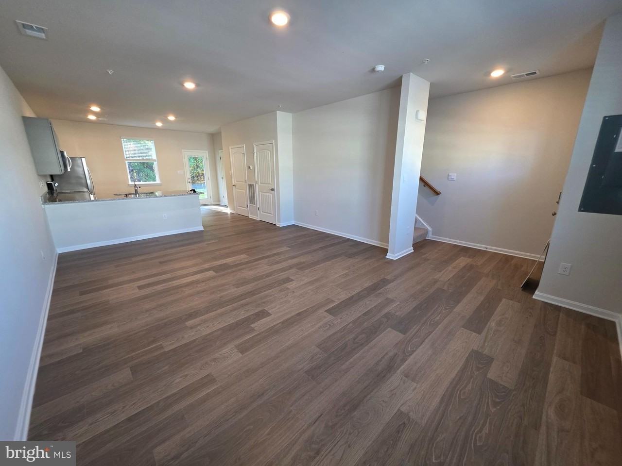 836 Mersey Ln - Photo 2 of 16