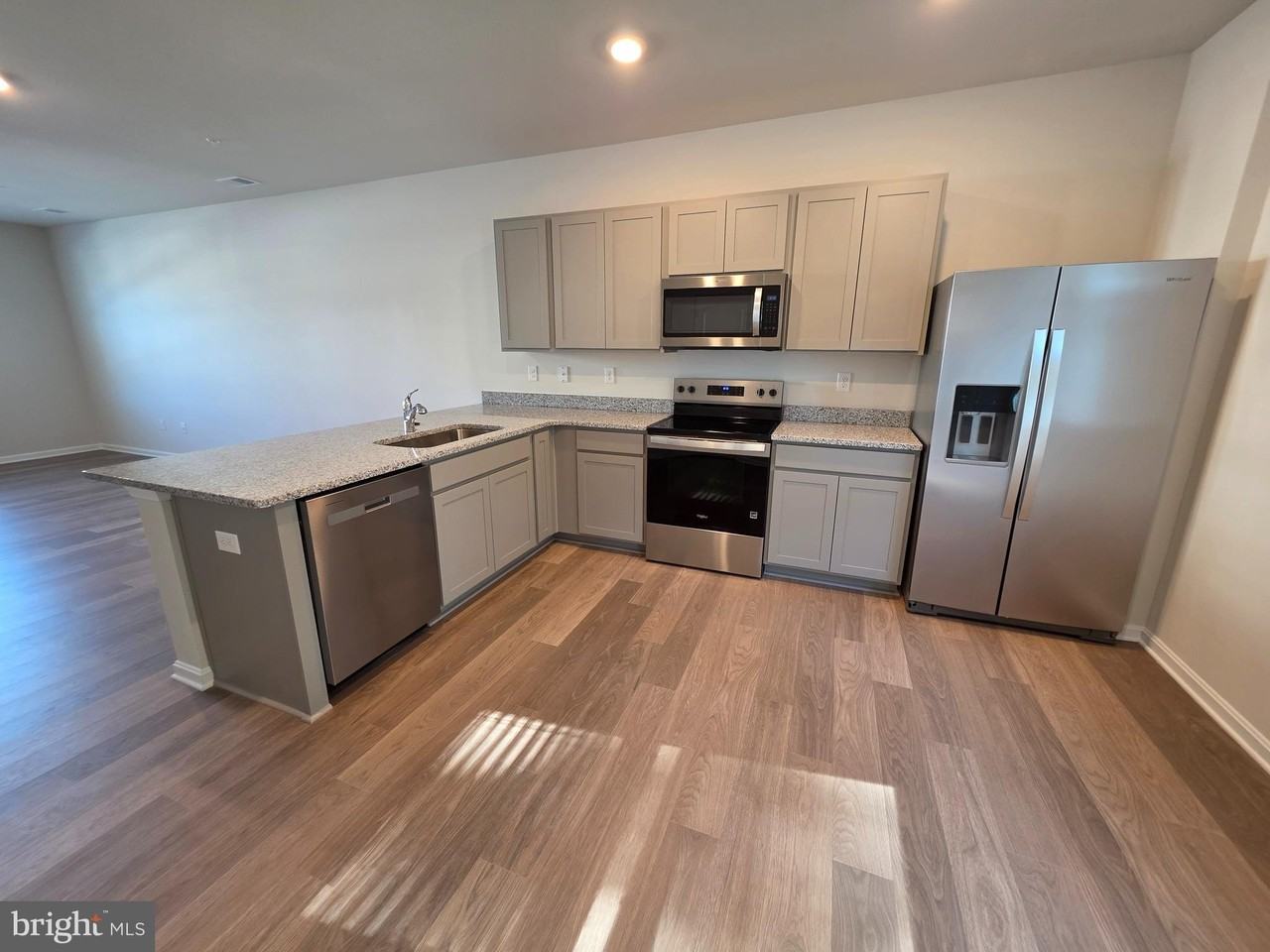 836 Mersey Ln - Photo 4 of 16