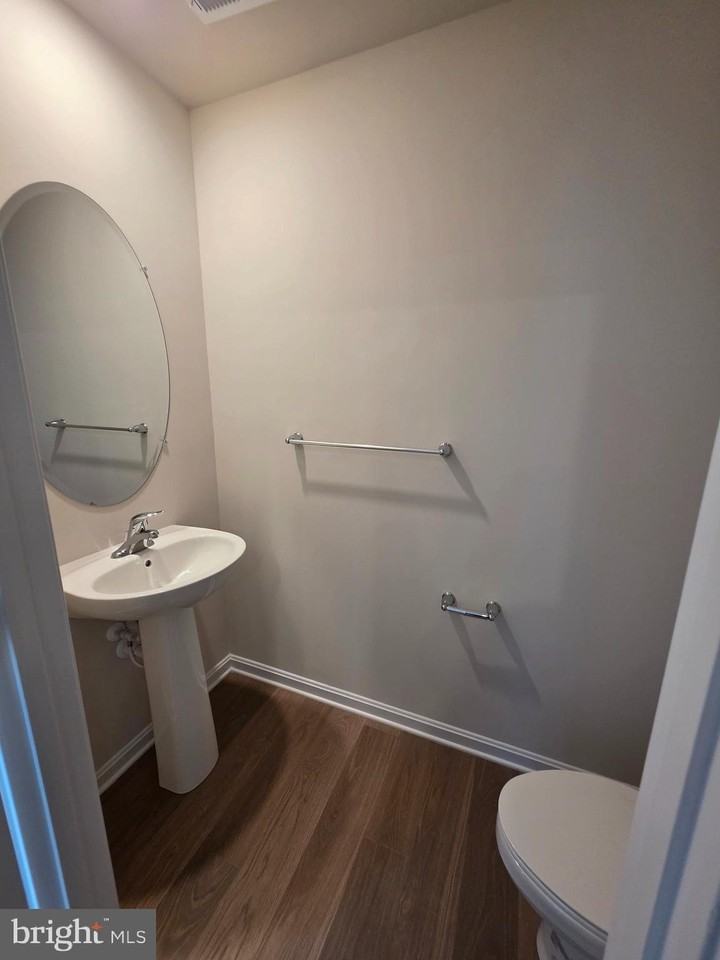 836 Mersey Ln - Photo 5 of 16