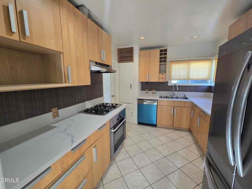 2931 Fairmount Ave - Photo 6 of 11