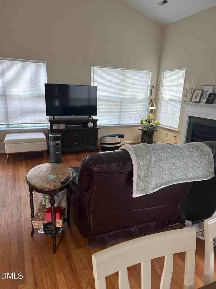 120 Sir Richard Ln - Photo 5 of 17