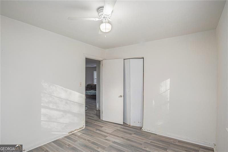 5253 Brookdale Dr - Photo 4 of 23