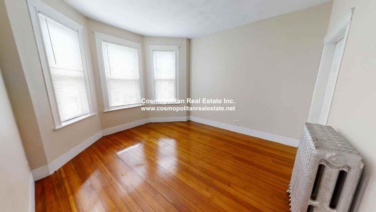 33 Bellingham St #2 - Photo 3 of 18