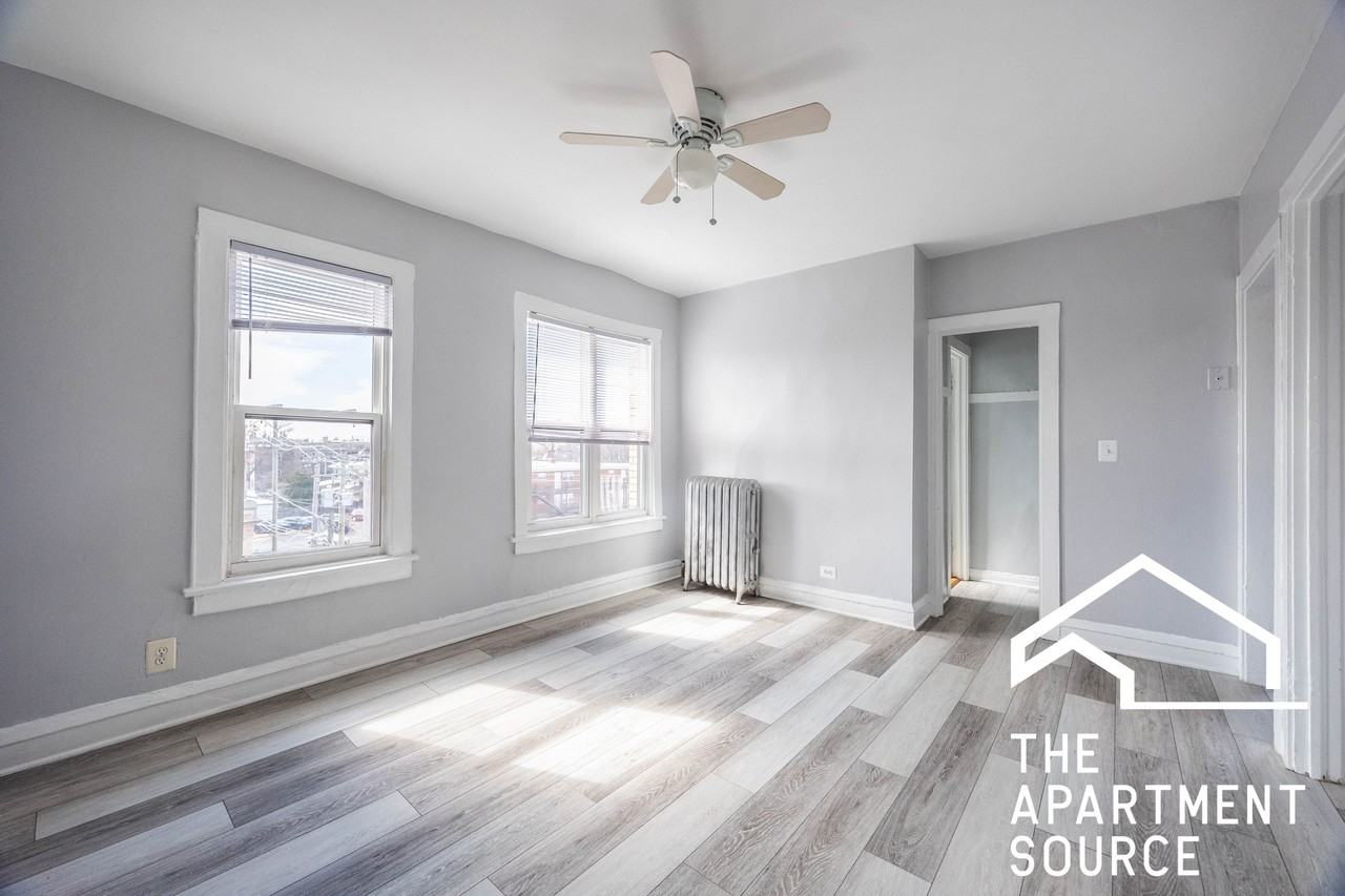 4604 N Beacon St #4E