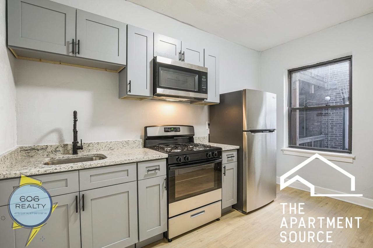 5240 S Drexel Ave #B - Photo 2 of 10