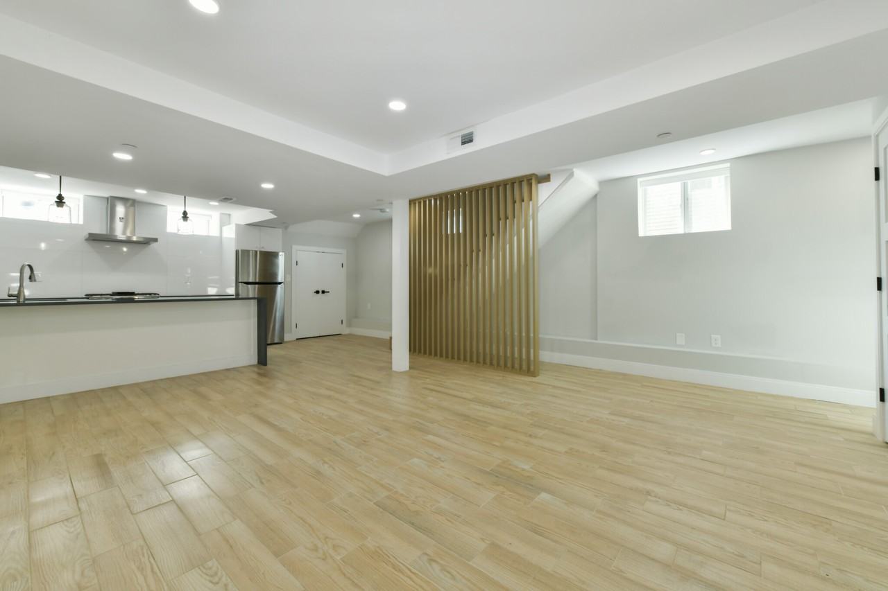 206 Everett St #1 - Photo 2 of 17