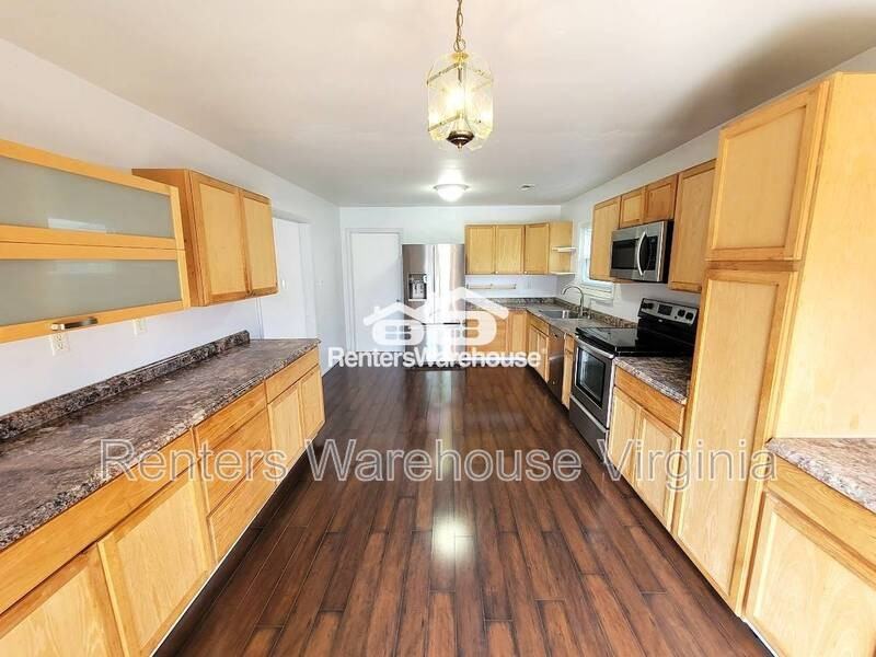 1412 Bayberry Ct S - Photo 7 of 23