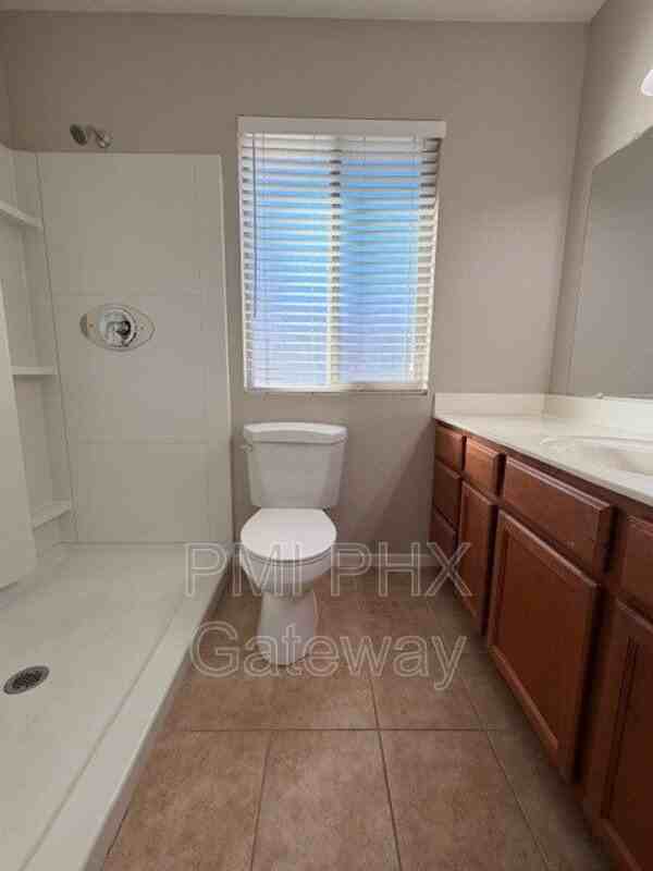 5135 E Evergreen St #1214 - Photo 7 of 17