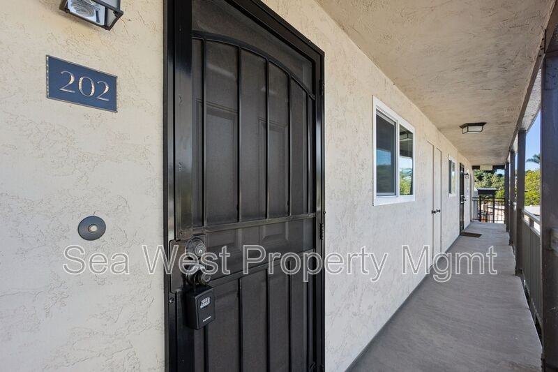 820 Encinitas Blvd #202 - Photo 3 of 36