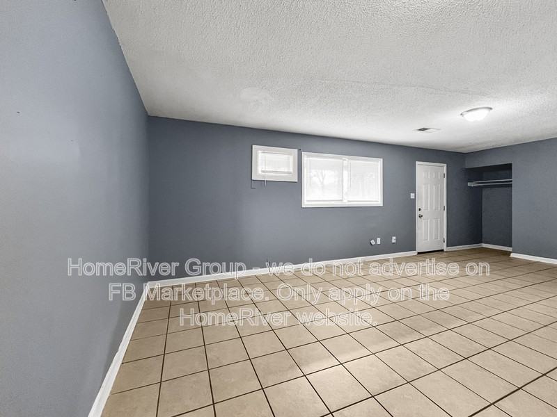 4776 Scottsdale Ave - Photo 5 of 21