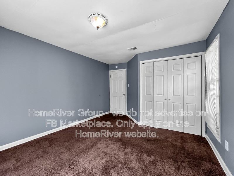 4776 Scottsdale Ave - Photo 6 of 20