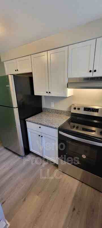 40 Mcintyre St #B2 - Photo 6 of 23