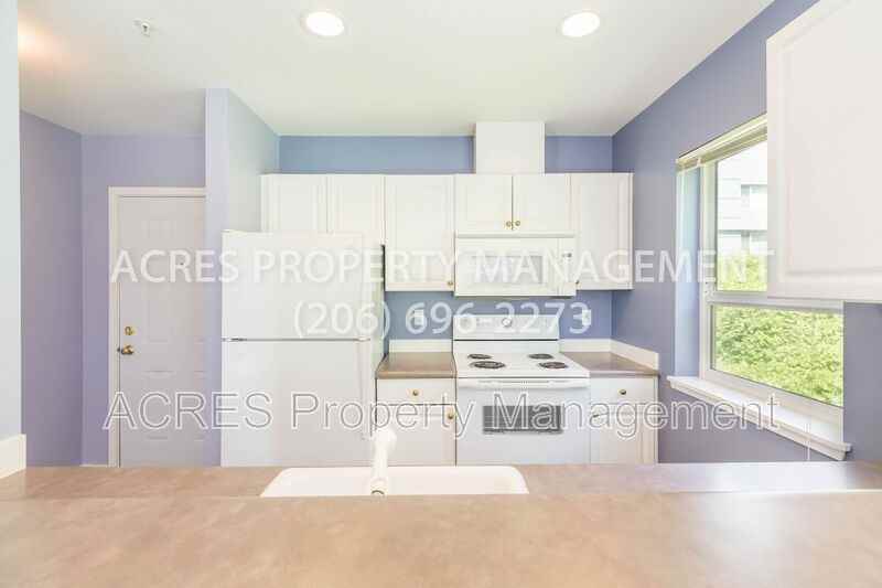 524 6th Ave W #309 - Photo 2 of 22