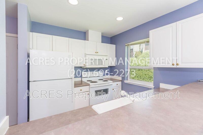 524 6th Ave W #309 - Photo 3 of 22