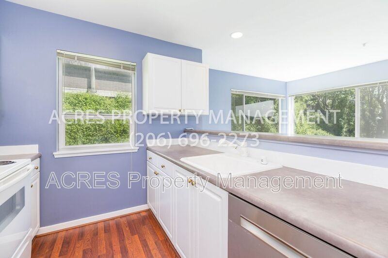 524 6th Ave W #309 - Photo 4 of 22