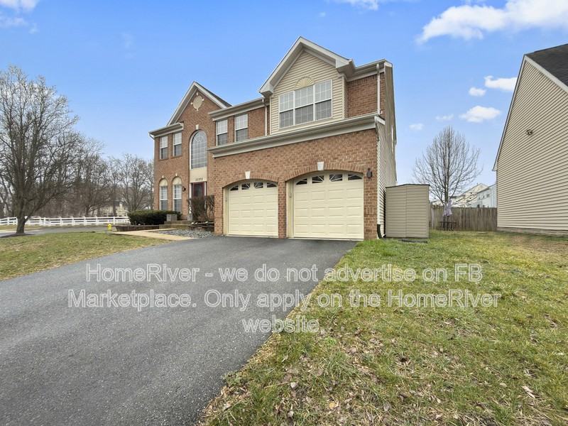 10372 Cassidy Ct - Photo 3 of 26