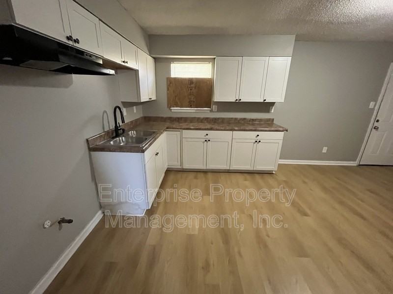 5362 Beaverton Dr - Photo 5 of 11