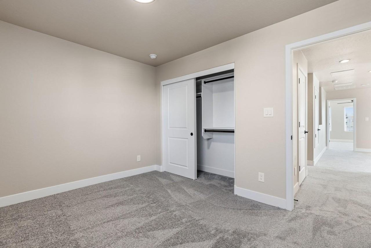 4404 Wymont Cir Ne - Photo 3 of 39