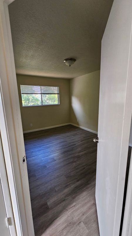 5276 Balhan Ct - Photo 3 of 10