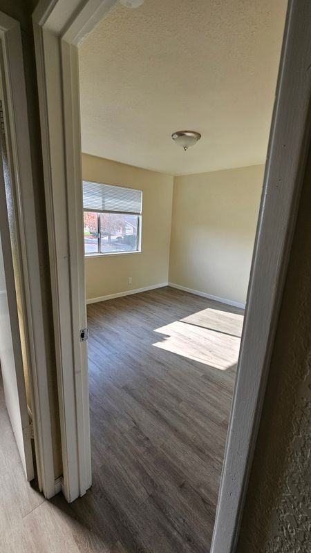 5276 Balhan Ct - Photo 4 of 10