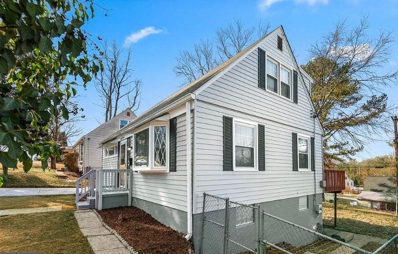 820 Templecliff Rd - Photo 2 of 30